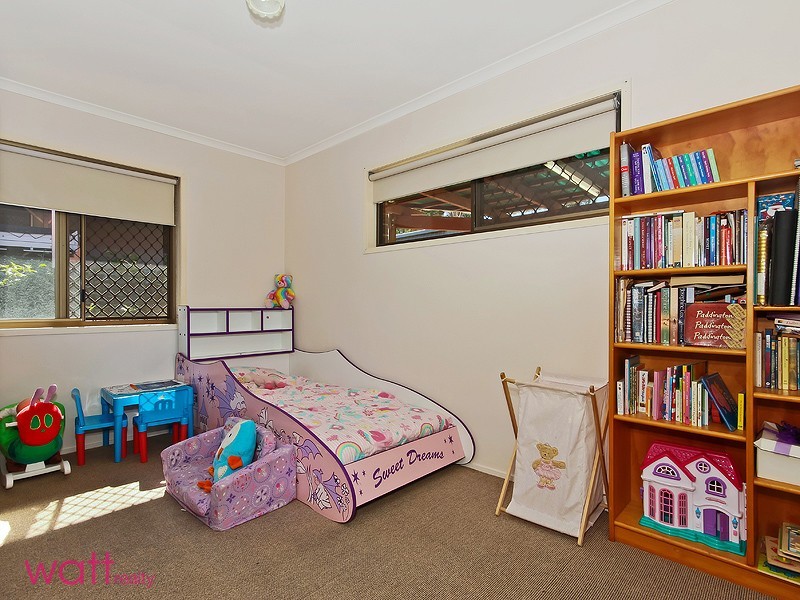 16 Livingstone Street, Strathpine QLD 4500