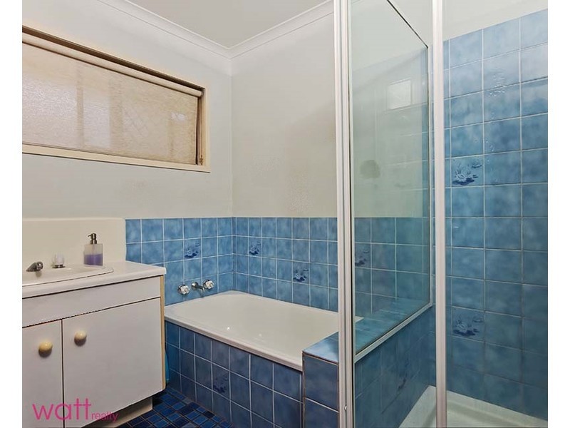 16 Livingstone Street, Strathpine QLD 4500