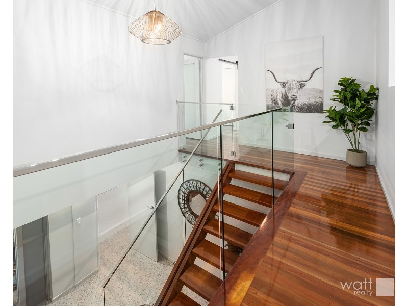 15 Ashley Road, Chermside West QLD 4032