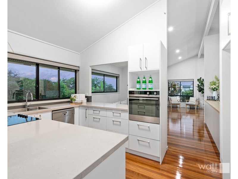 15 Ashley Road, Chermside West QLD 4032