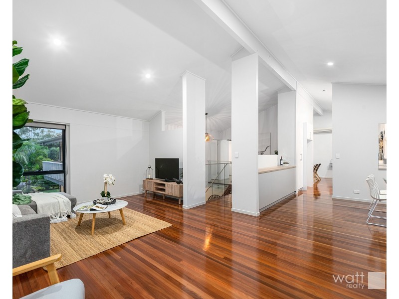 15 Ashley Road, Chermside West QLD 4032