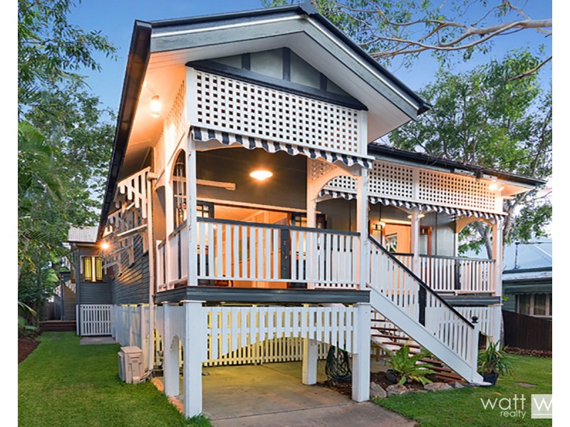 15 Raymond Street, Shorncliffe QLD 4017