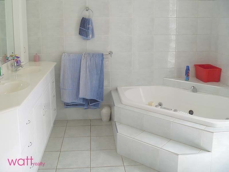 76 Graham Road, Carseldine QLD 4034