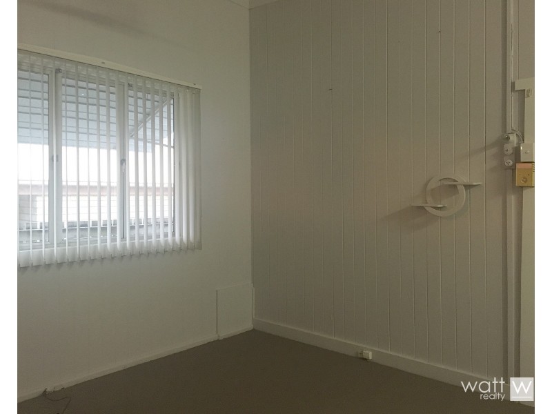 16 Arthur Street, Woody Point QLD 4019