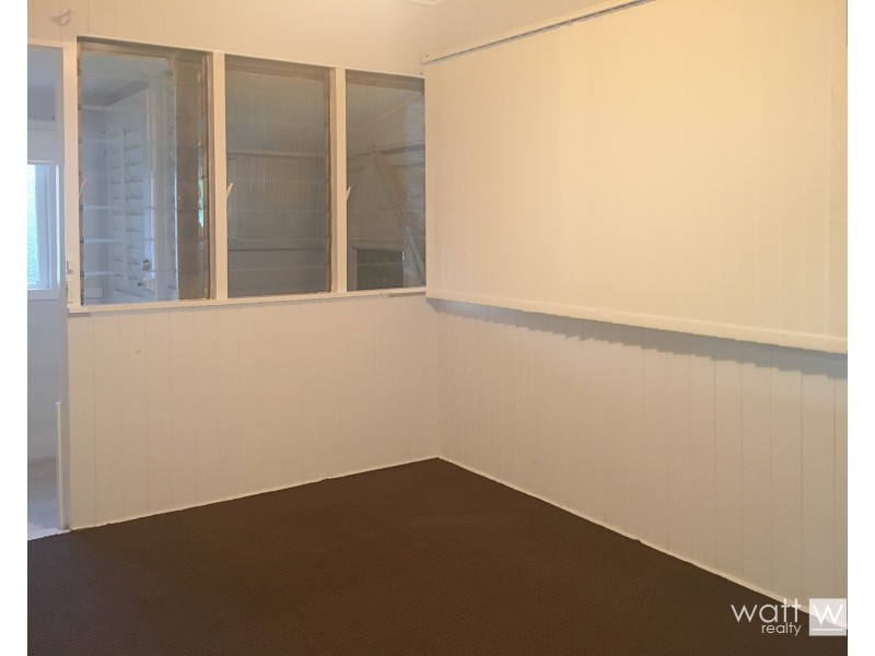 16 Arthur Street, Woody Point QLD 4019