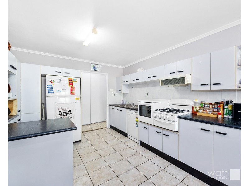 35 Gowen Street, Shorncliffe QLD 4017