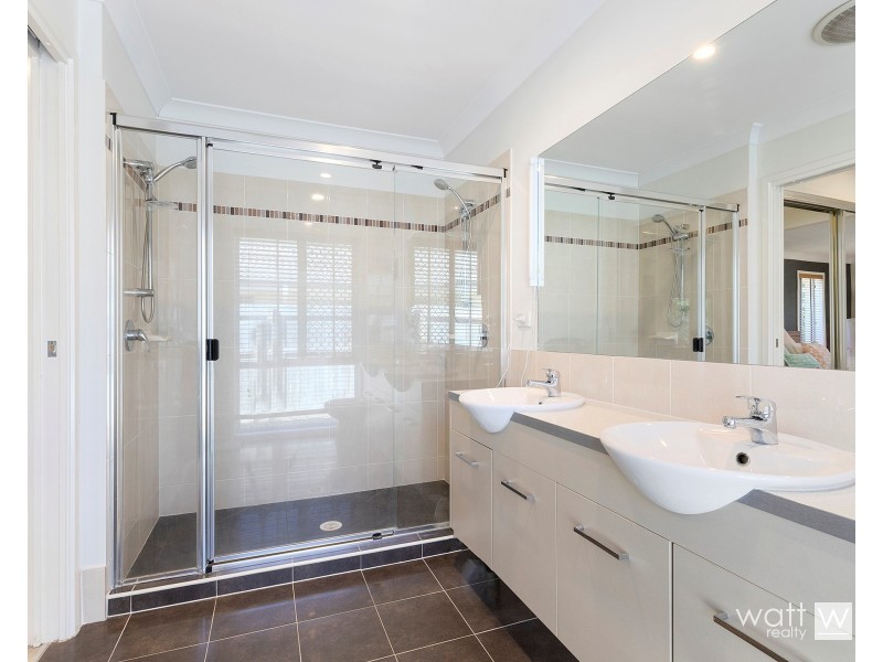 11 Darlington Close, Carseldine QLD 4034