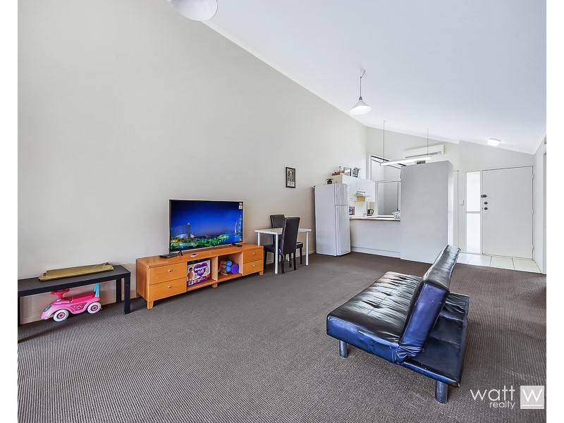 15/16 Stay Place, Carseldine QLD 4034