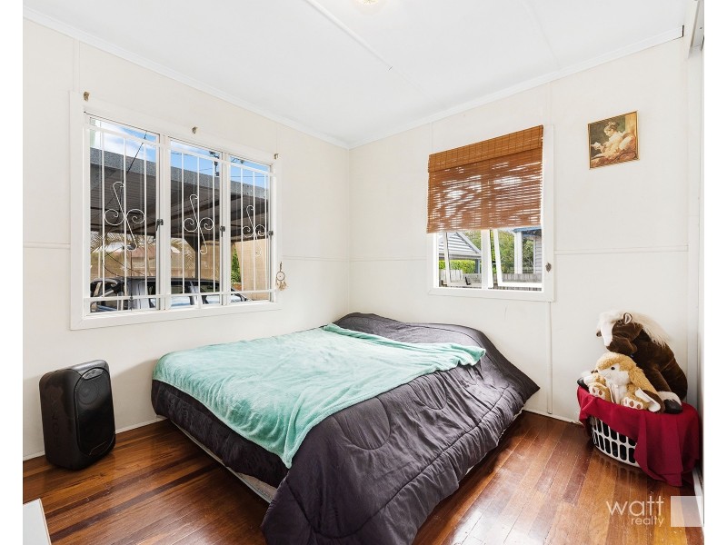 86 Adams Street, Deagon QLD 4017