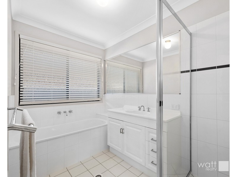 66 Petrie Crescent, Aspley QLD 4034