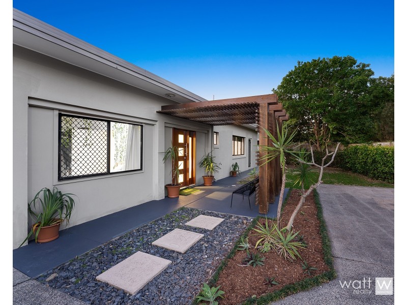 3 Coolabah Crescent, Bridgeman Downs QLD 4035