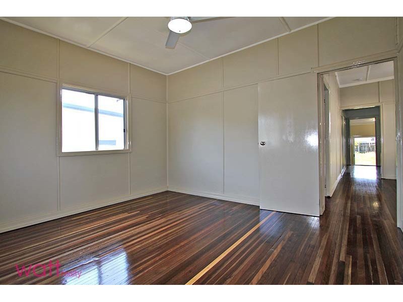 7 Inglis Street, Woody Point QLD 4019