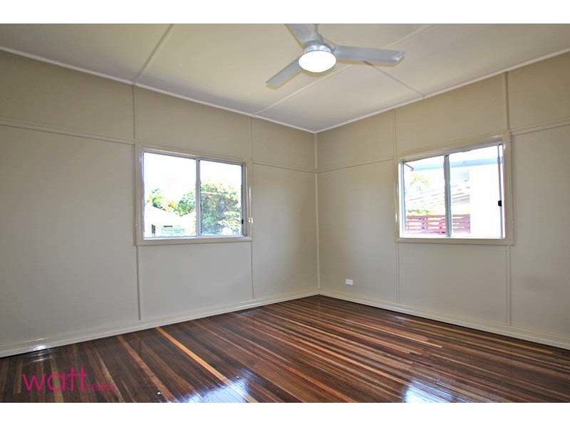 7 Inglis Street, Woody Point QLD 4019