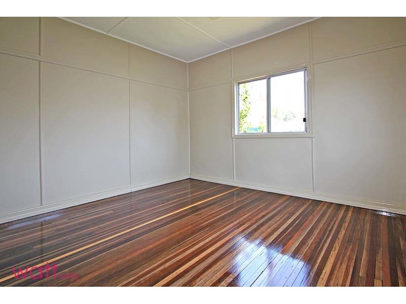 7 Inglis Street, Woody Point QLD 4019
