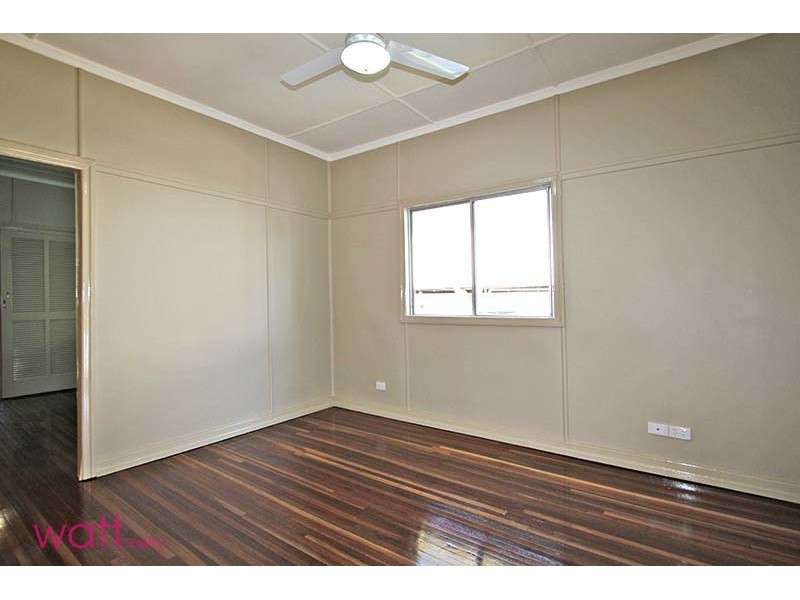 7 Inglis Street, Woody Point QLD 4019