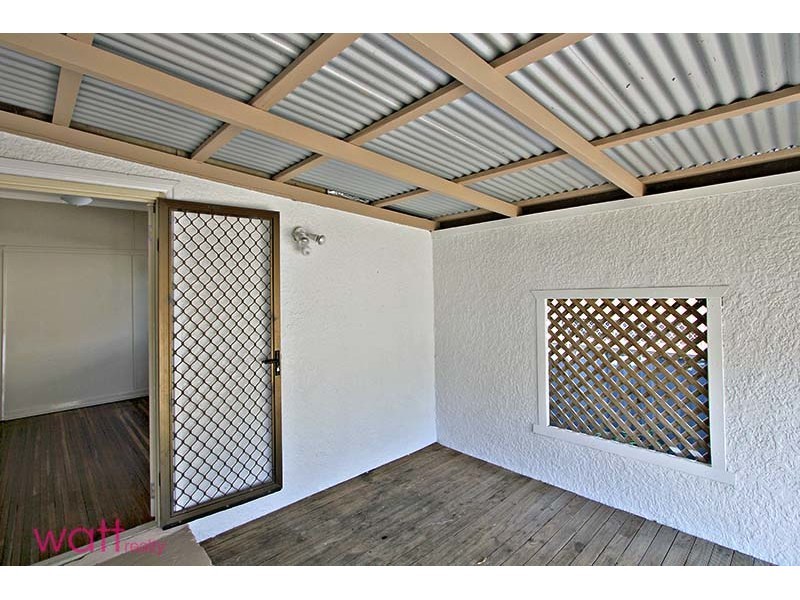7 Inglis Street, Woody Point QLD 4019