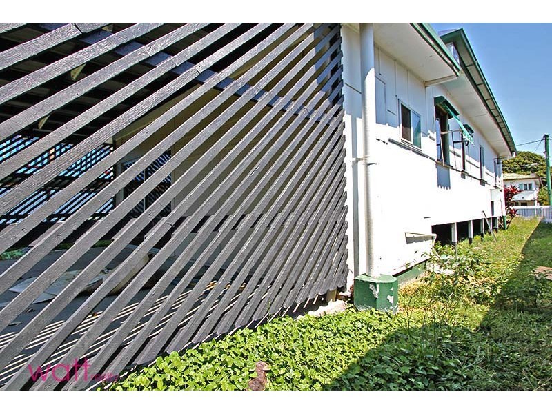 7 Inglis Street, Woody Point QLD 4019