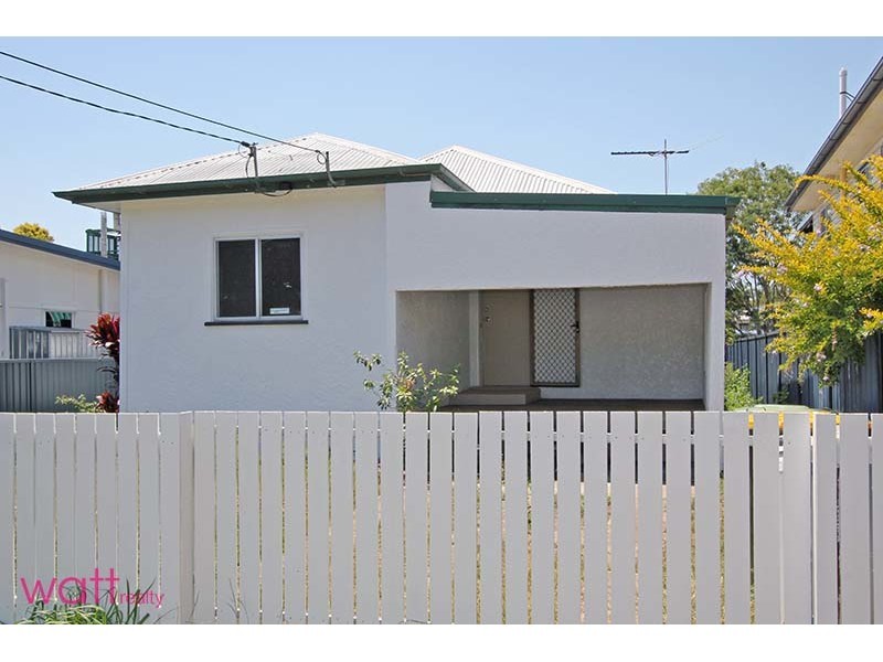 7 Inglis Street, Woody Point QLD 4019