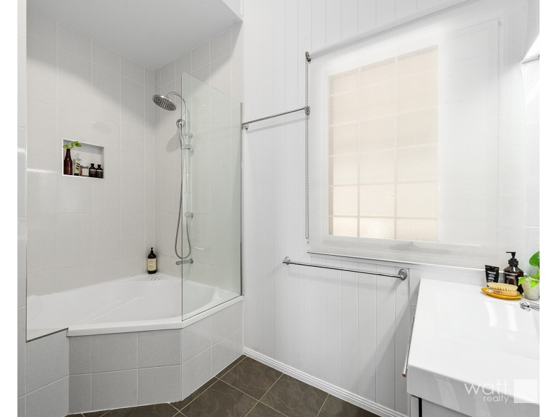 27 Wakefield Street, Sandgate QLD 4017