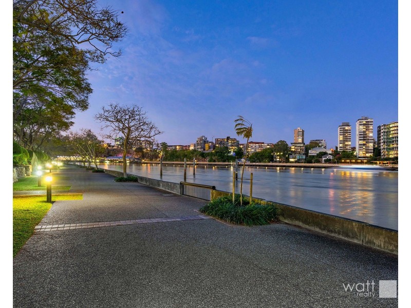 4/10 Goodwin Street, Kangaroo Point QLD 4169