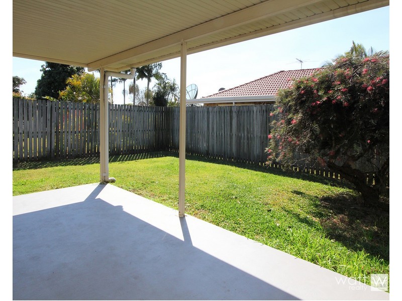 8 Rose Crescent, Fitzgibbon QLD 4018