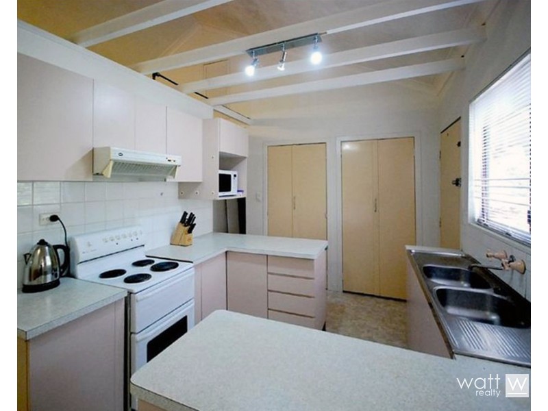 32 Ashley Road, Chermside West QLD 4032