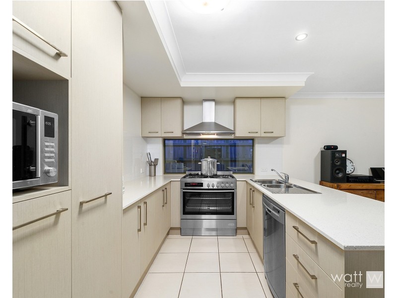 62 Somerset Drive, Carseldine QLD 4034