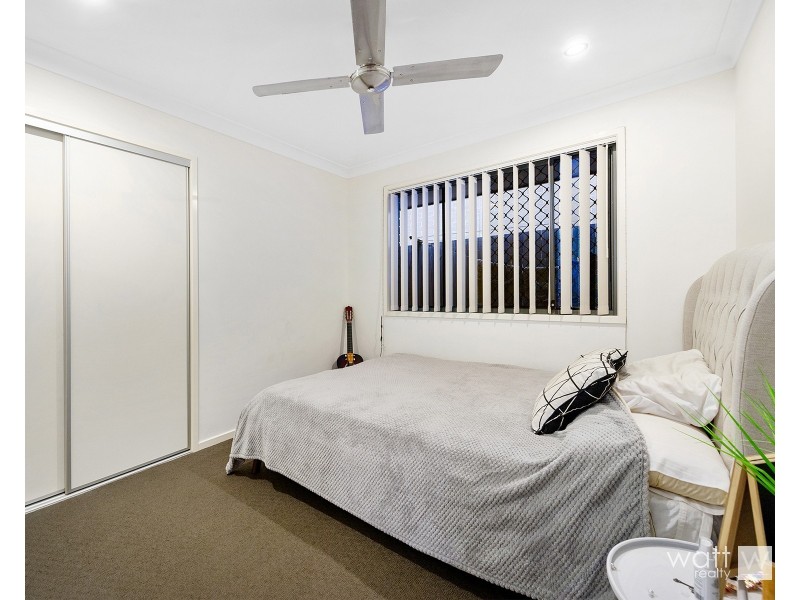 62 Somerset Drive, Carseldine QLD 4034