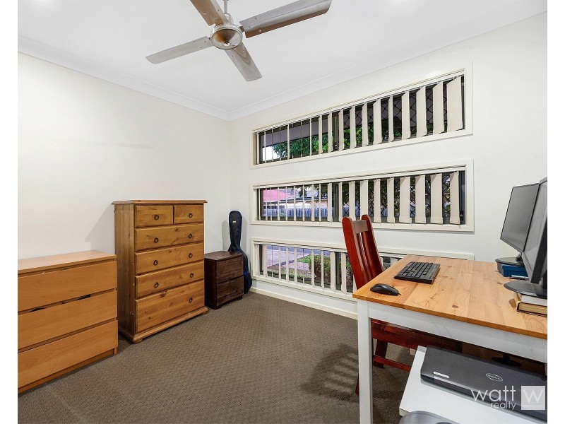 62 Somerset Drive, Carseldine QLD 4034