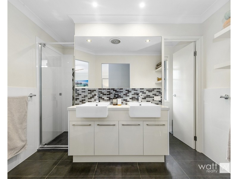 10A Cooper Road, Northgate QLD 4013