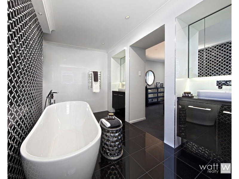 16 Markwell Crescent, Mango Hill QLD 4509