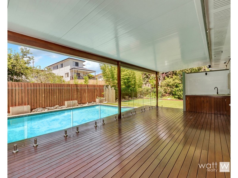 16 Montclair Street, Aspley QLD 4034