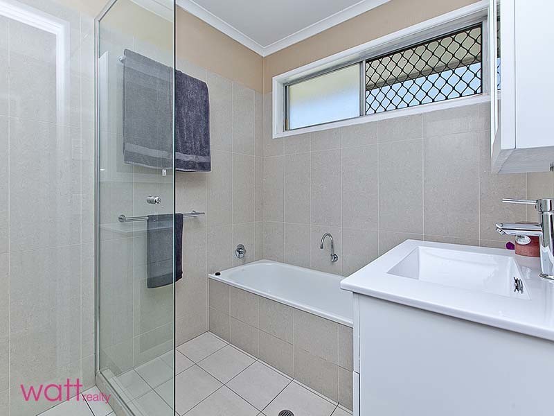 6 Kanofski Street, Chermside West QLD 4032