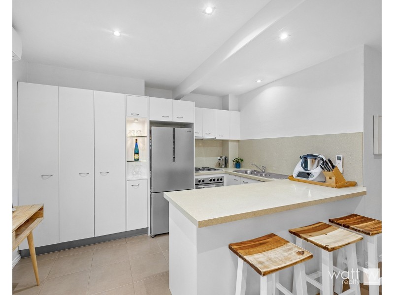 4/5 Curwen Terrace, Chermside QLD 4032