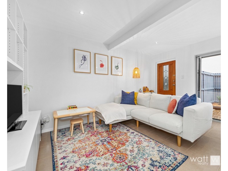 4/5 Curwen Terrace, Chermside QLD 4032