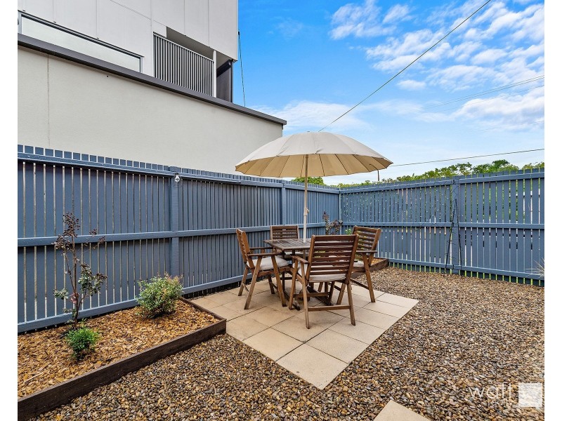 4/5 Curwen Terrace, Chermside QLD 4032