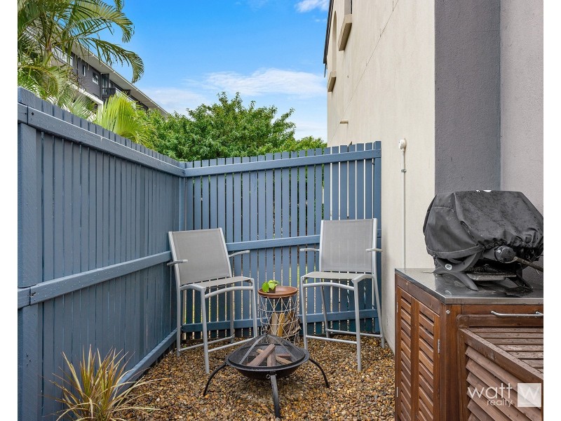 4/5 Curwen Terrace, Chermside QLD 4032