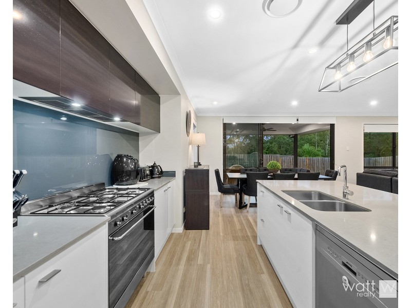 14 Kansas Street, Bridgeman Downs QLD 4035