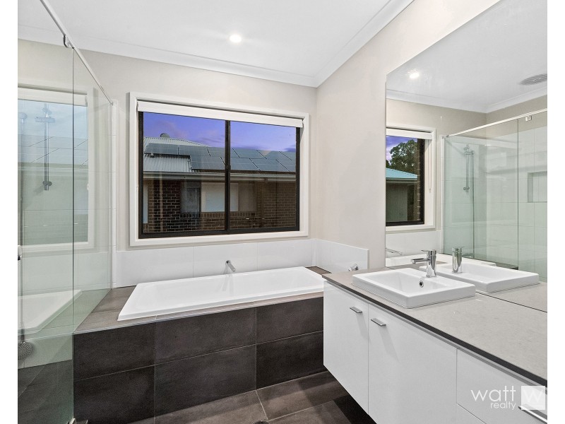 14 Kansas Street, Bridgeman Downs QLD 4035