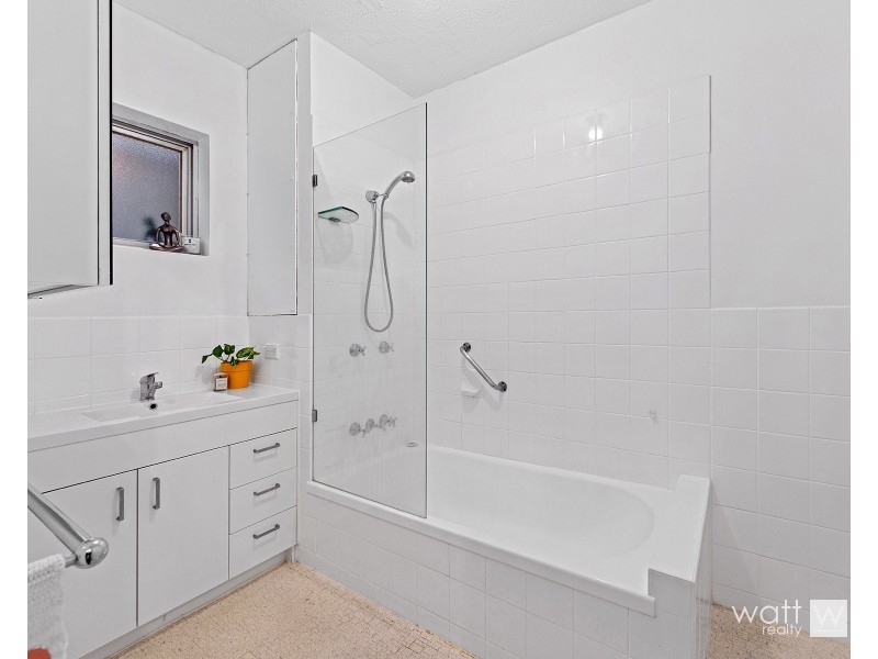 2/747 Sandgate Road, Clayfield QLD 4011