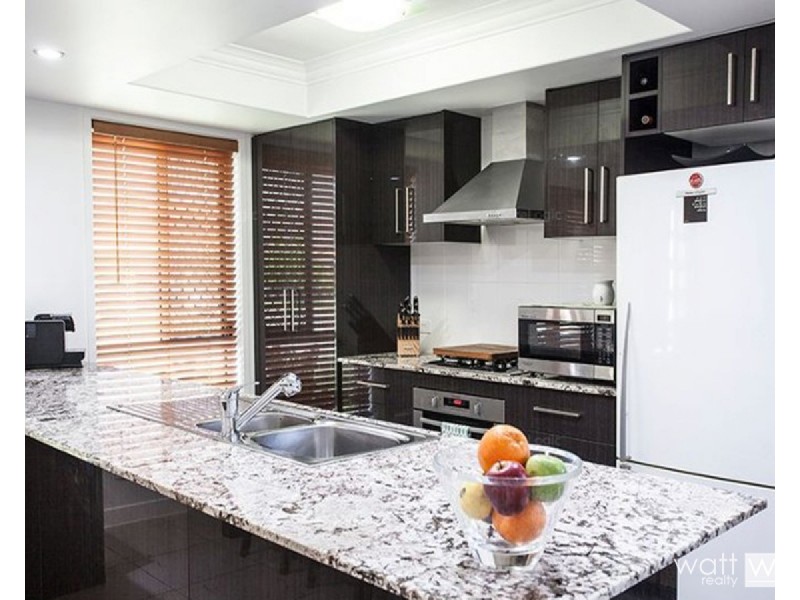 4 Alpine Court, Kallangur QLD 4503
