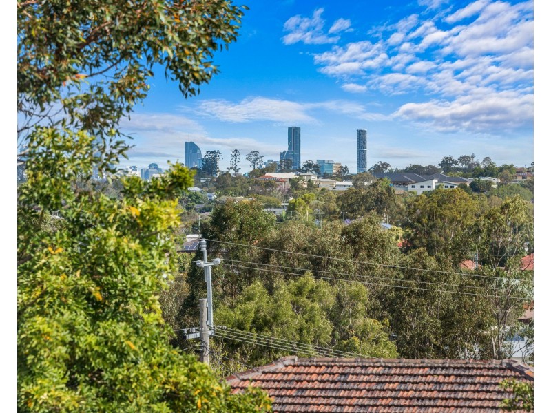 34 Graymond Street, Chermside West QLD 4032