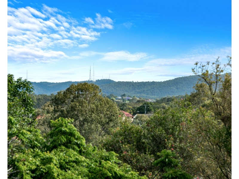 34 Graymond Street, Chermside West QLD 4032