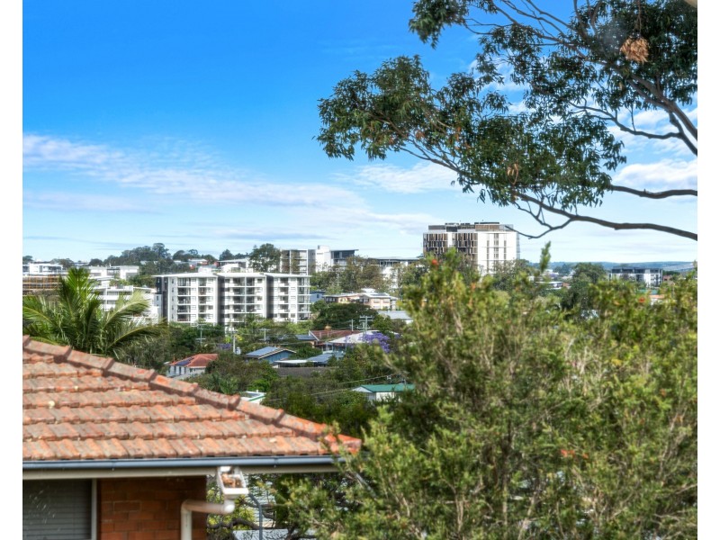 34 Graymond Street, Chermside West QLD 4032