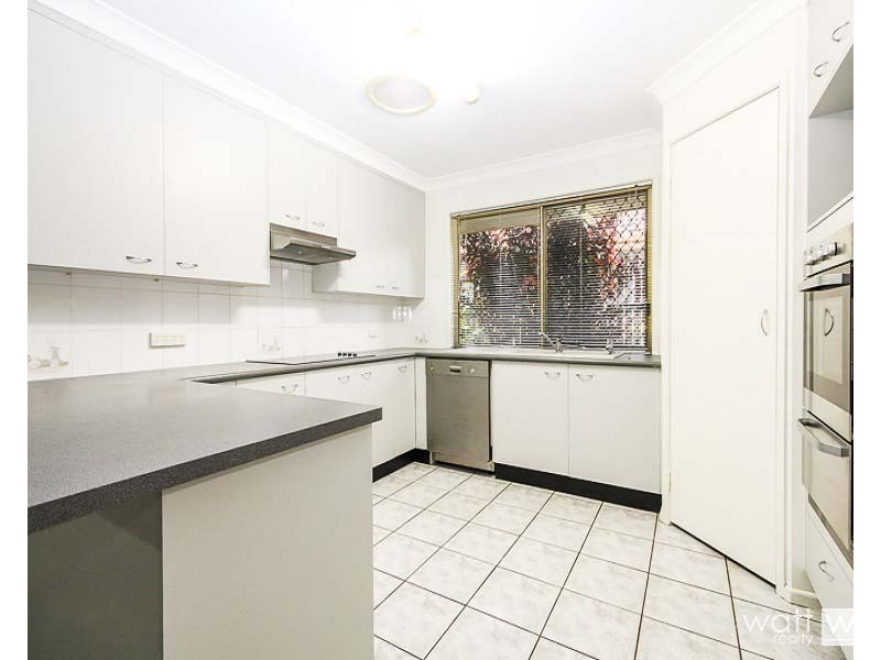 18 Oxford Crescent, Bridgeman Downs QLD 4035