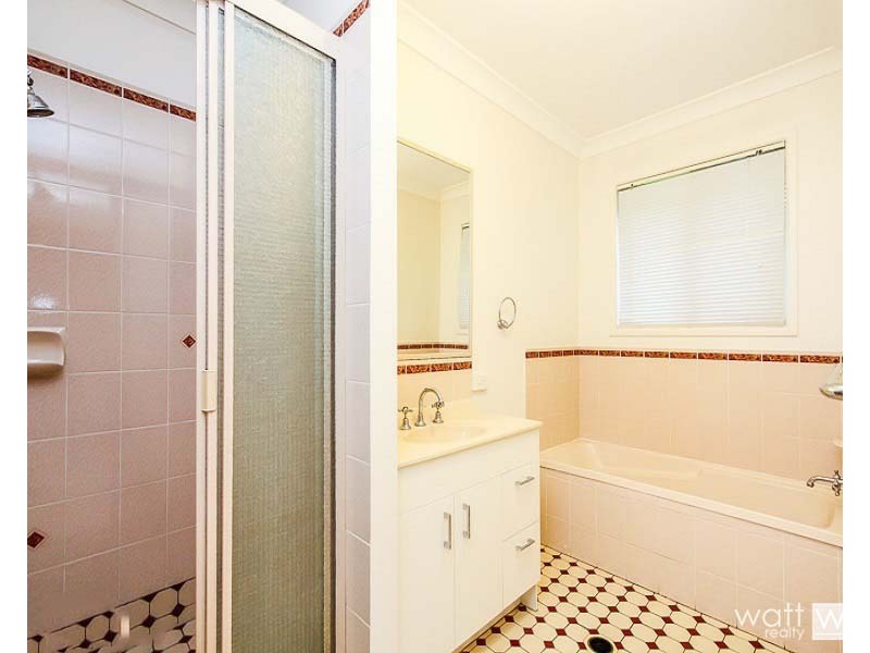 18 Oxford Crescent, Bridgeman Downs QLD 4035