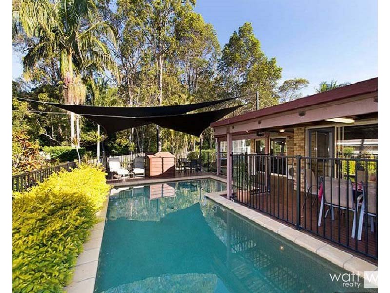 18 Oxford Crescent, Bridgeman Downs QLD 4035