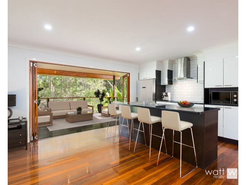 5 Caesar Road, Ferny Hills QLD 4055