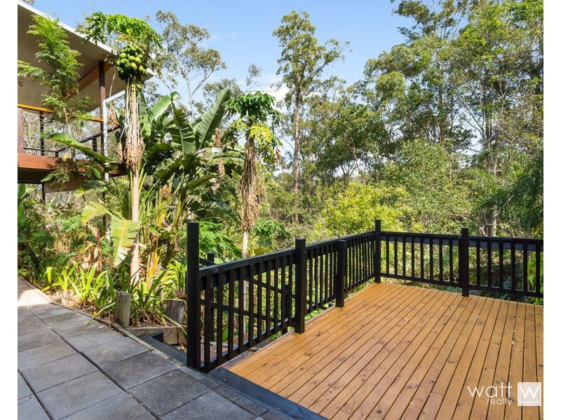 5 Caesar Road, Ferny Hills QLD 4055