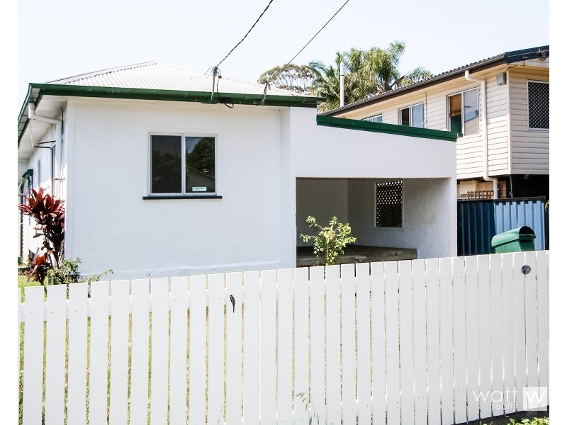 7 Inglis Street, Woody Point QLD 4019